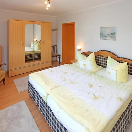 Lägenhet 1 Bedroom Awesome In Benz-usedom *